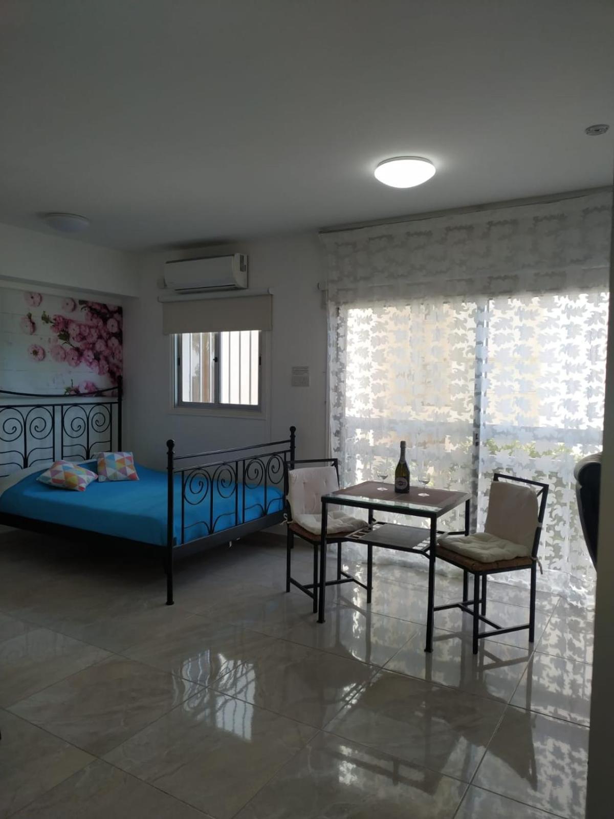Stelia'S Seagate Studio Apt. Larnaca Bagian luar foto