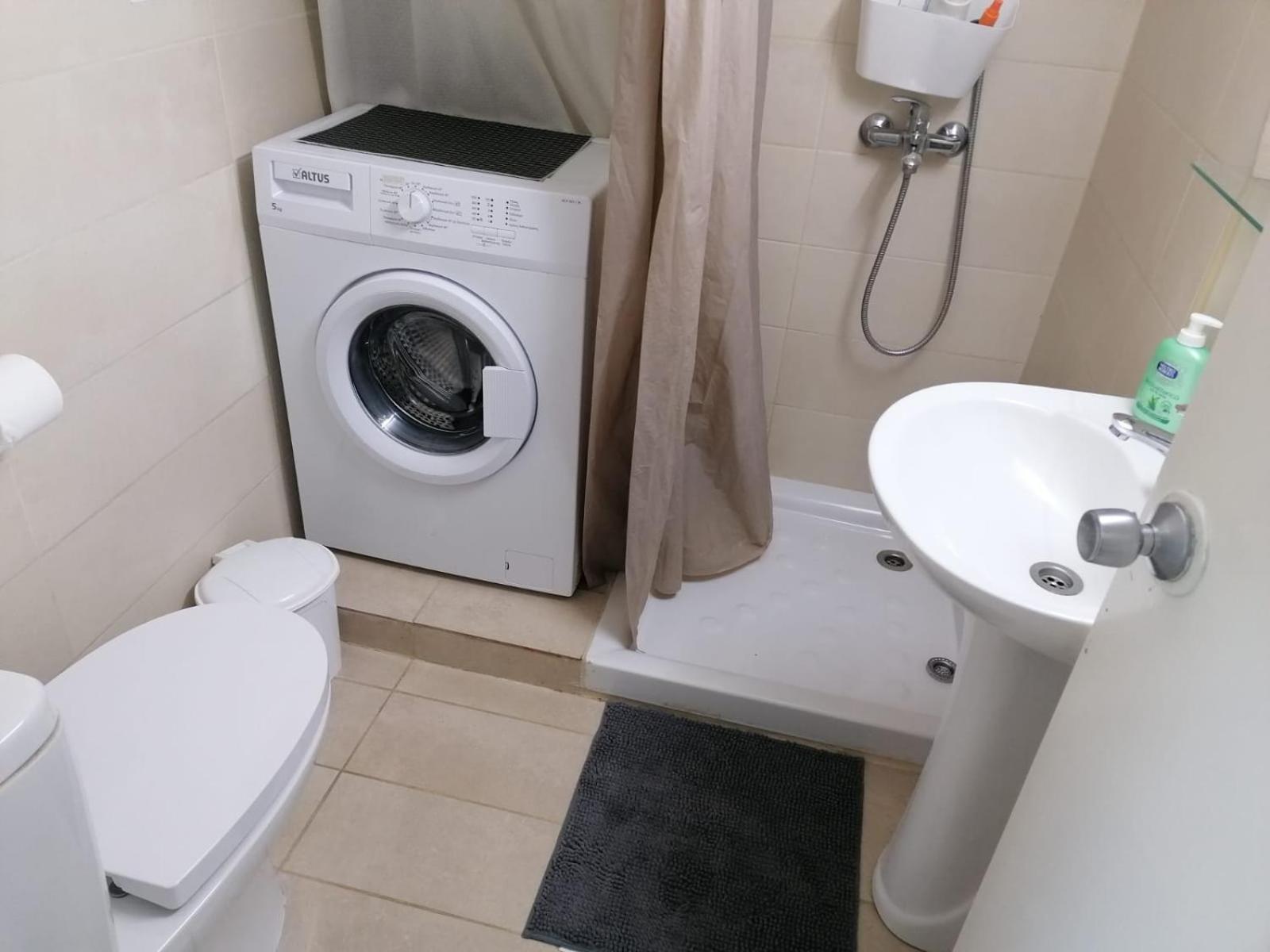 Stelia'S Seagate Studio Apt. Larnaca Bagian luar foto